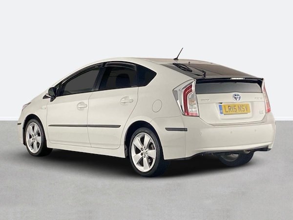 Used Toyota Prius 2015 for sale - 76206990: Photo 5