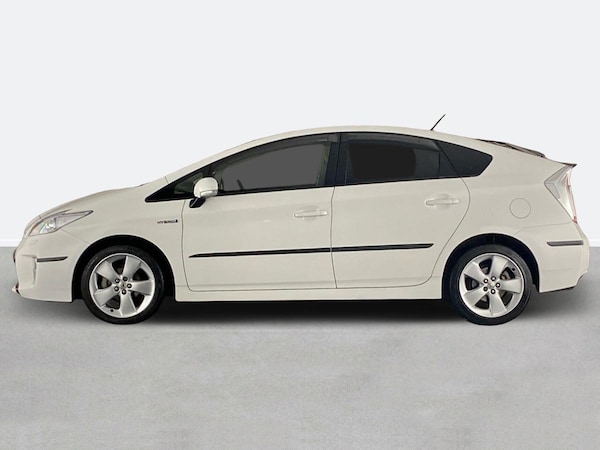Used Toyota Prius 2015 for sale - 76206990: Photo 6
