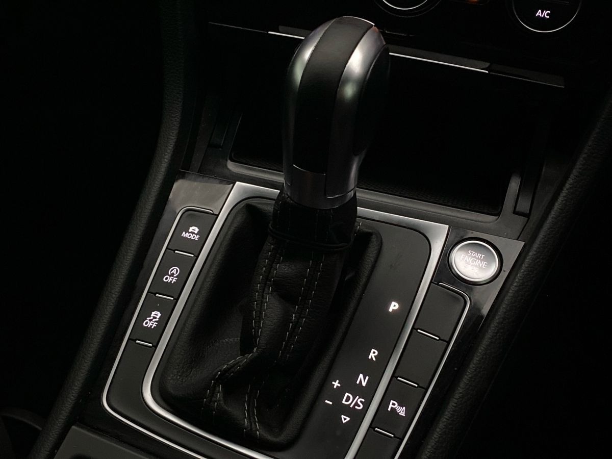 Used Volkswagen Golf 2019 for sale - 76553408: Photo 22