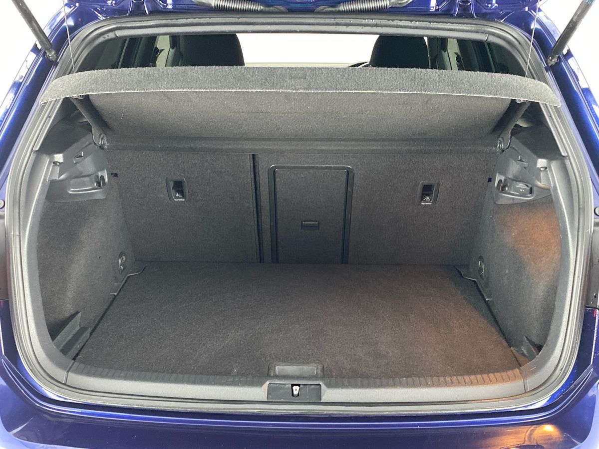 Used Volkswagen Golf 2019 for sale - 76553408: Photo 28