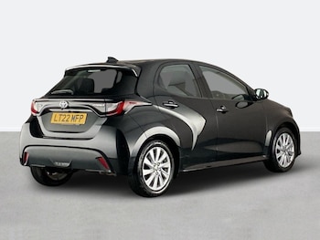 Used Toyota Yaris 2022 for sale - 77842902: Photo