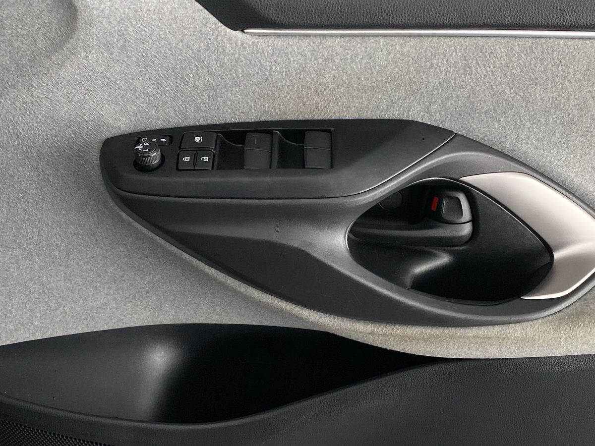 Used Toyota Yaris 2021 for sale - 75344006: Photo 26