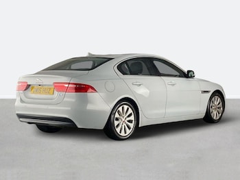 Used Jaguar XE 2015 for sale - 77561242: Photo