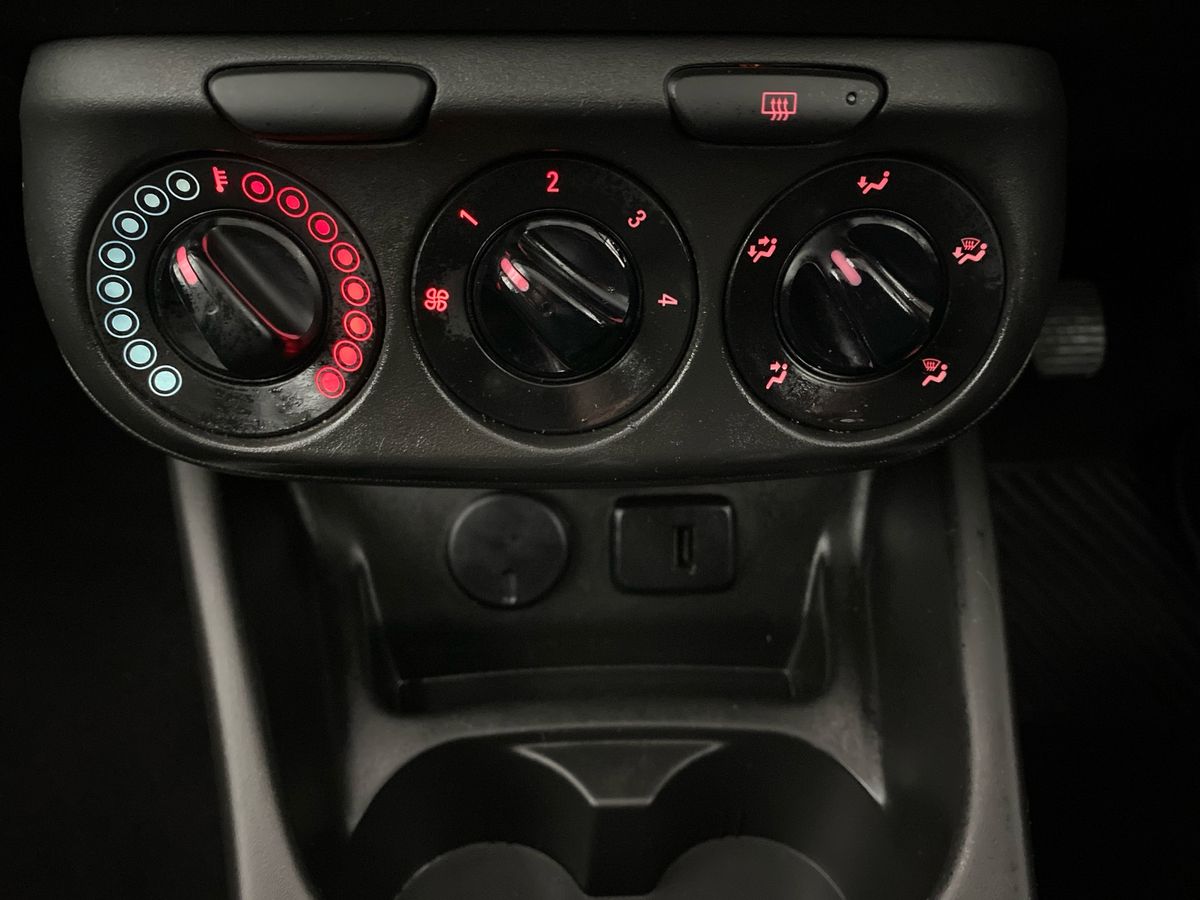 Used Vauxhall Corsa 2018 for sale - 78107500: Photo 18