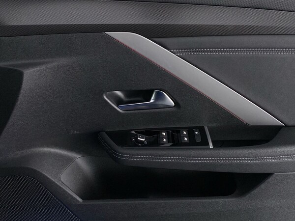 Used Vauxhall Astra 2023 for sale - 75392779: Photo 24