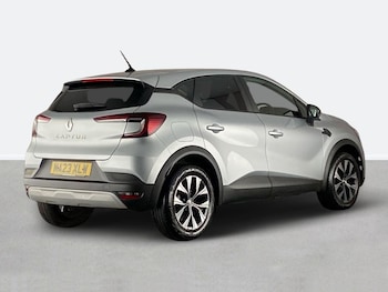 Used Renault Captur 2023 for sale - 78564845: Photo