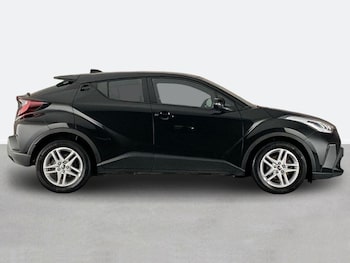 Used Toyota C-HR 2023 for sale - 79308625: Photo