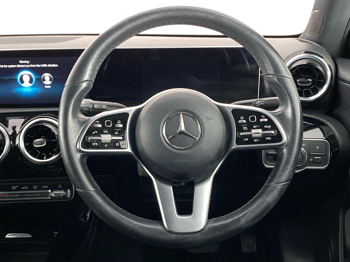 Used Mercedes-Benz A-Class 2018 for sale - 76723676: Photo 11