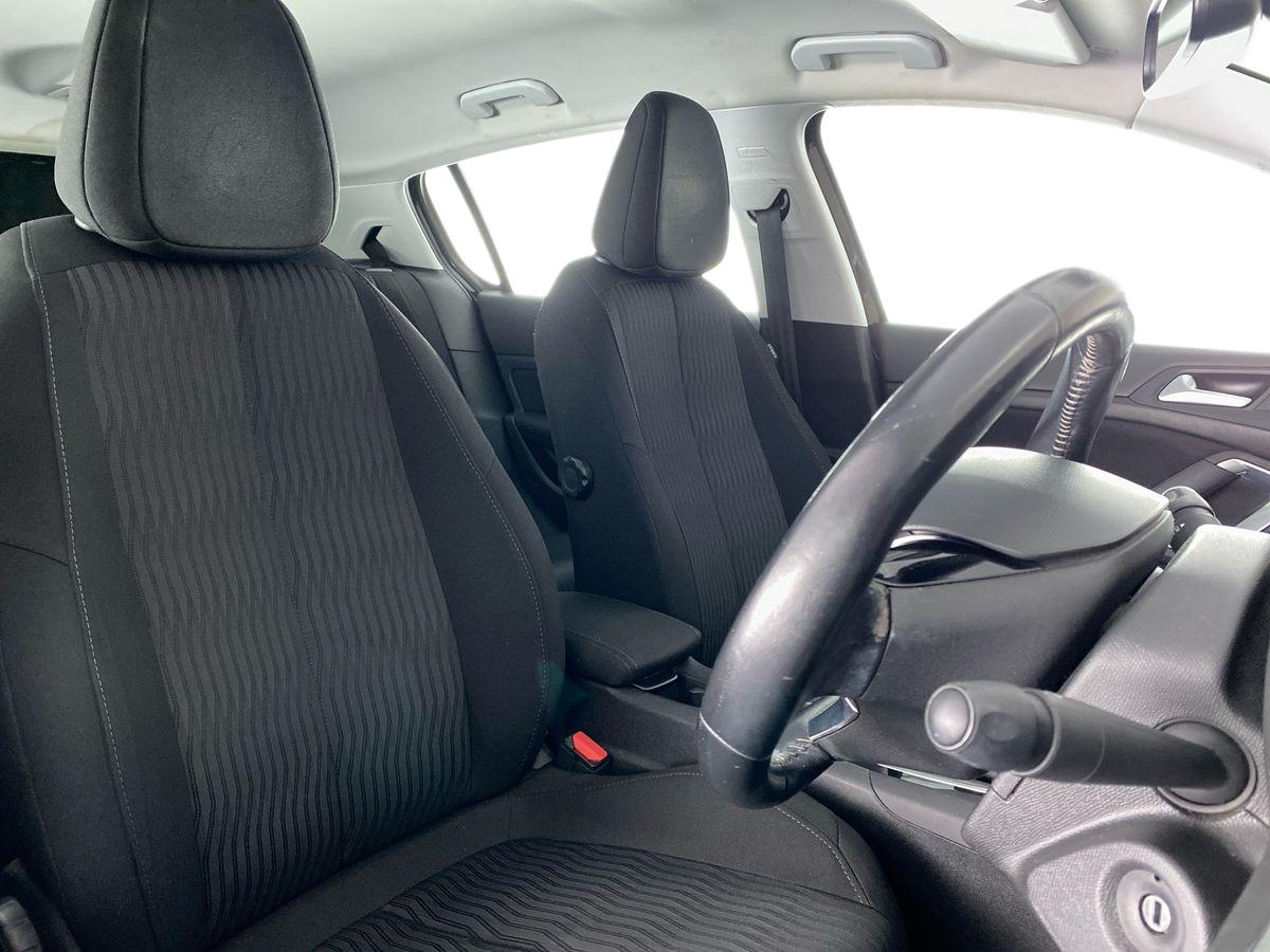 Used Peugeot 308 2016 for sale - 77943719: Photo 13