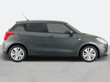 Used Suzuki Swift 2018 for sale - 75713661: Photo