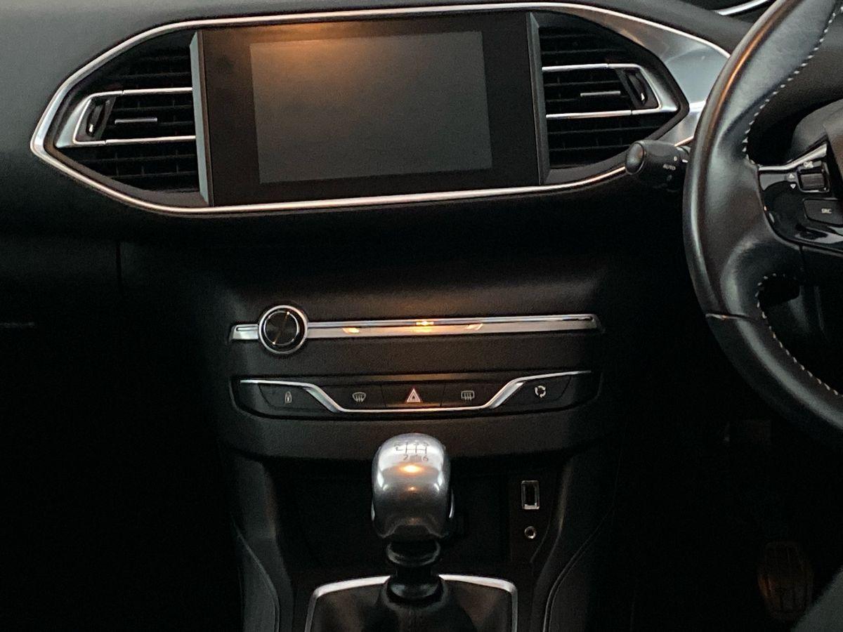 Used Peugeot 308 2015 for sale - 76390939: Photo 10