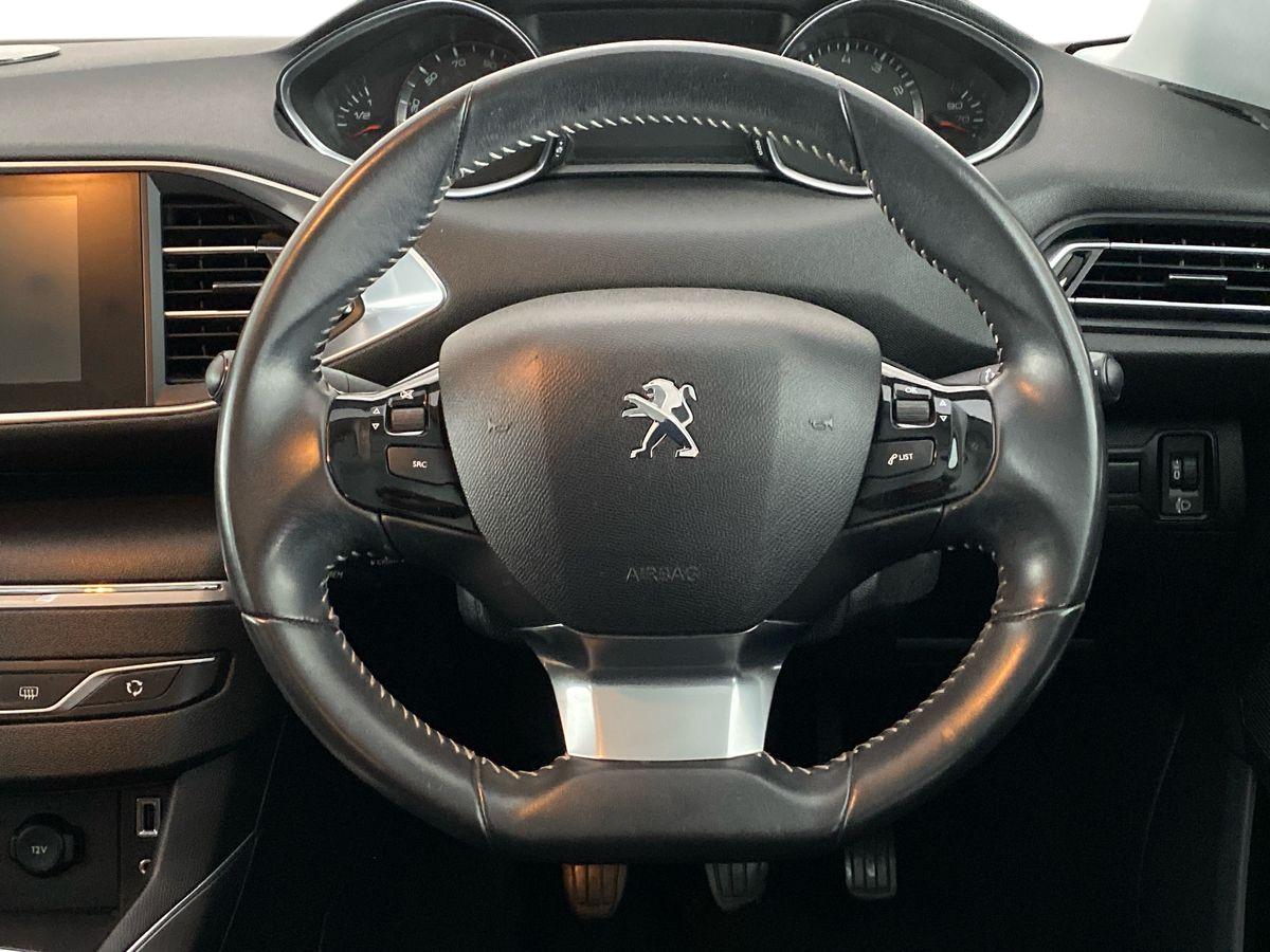 Used Peugeot 308 2015 for sale - 76390939: Photo 11