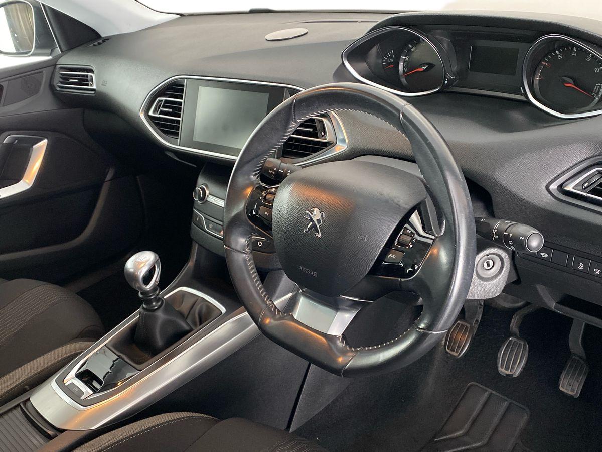 Used Peugeot 308 2015 for sale - 76390939: Photo 12