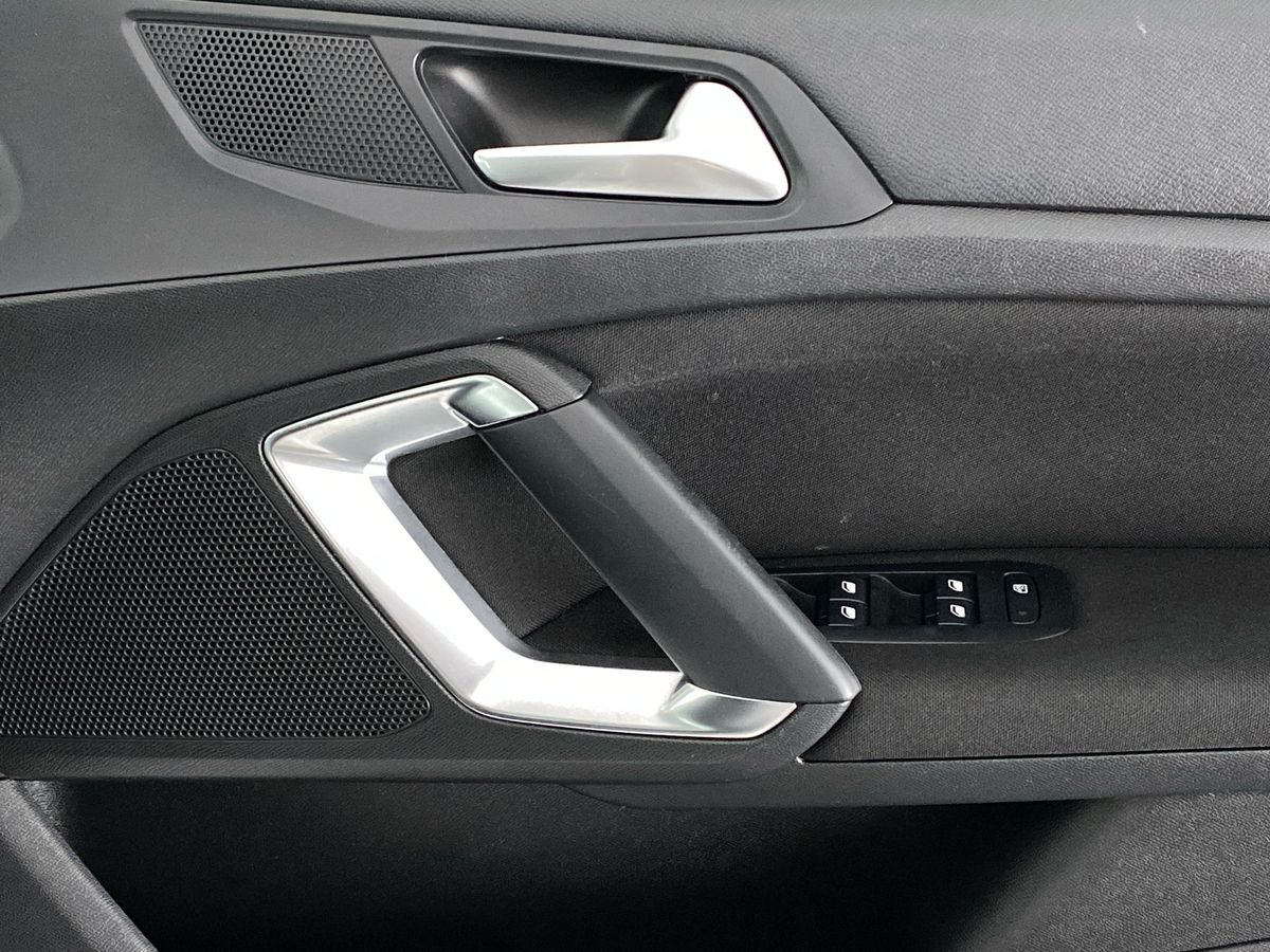 Used Peugeot 308 2015 for sale - 76390939: Photo 24