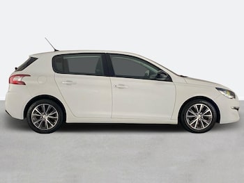 Used Peugeot 308 2015 for sale - 76390939: Photo