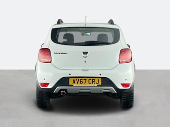 Used Dacia Sandero Stepway 2017 for sale - 77842925: Photo