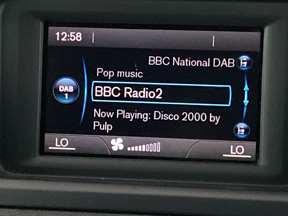 Used Volvo V40 2015 for sale - 77742201: Photo 16