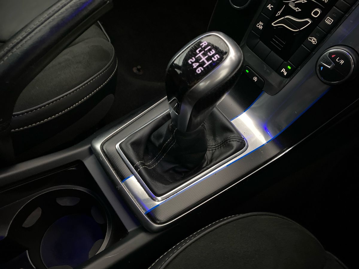 Used Volvo V40 2015 for sale - 77742201: Photo 18