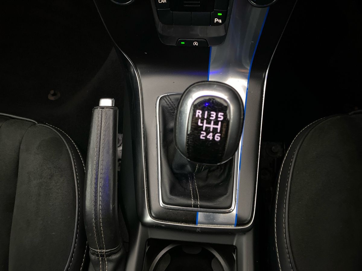 Used Volvo V40 2015 for sale - 77742201: Photo 22