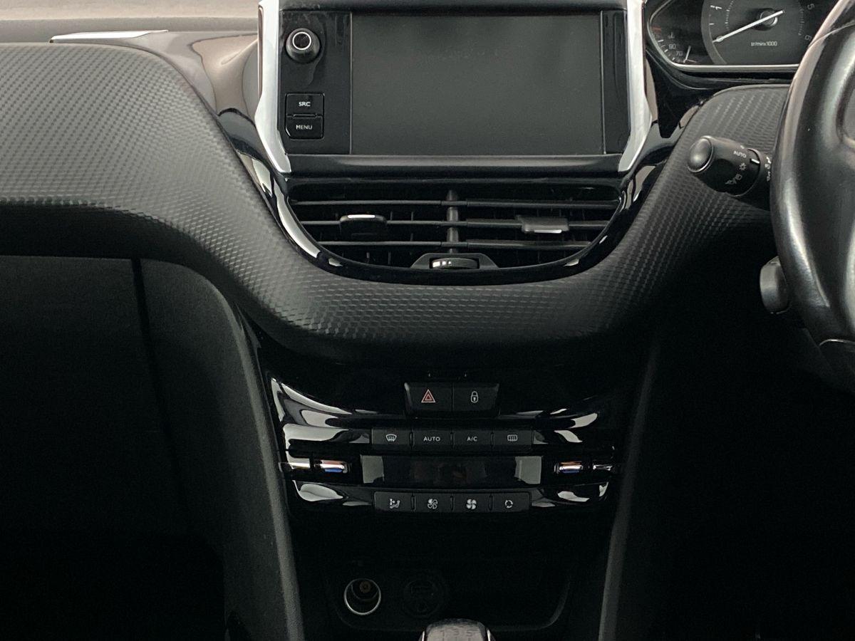 Used Peugeot 2008 2015 for sale - 76502925: Photo 10