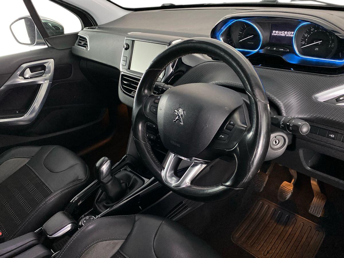 Used Peugeot 2008 2015 for sale - 76502925: Photo 12