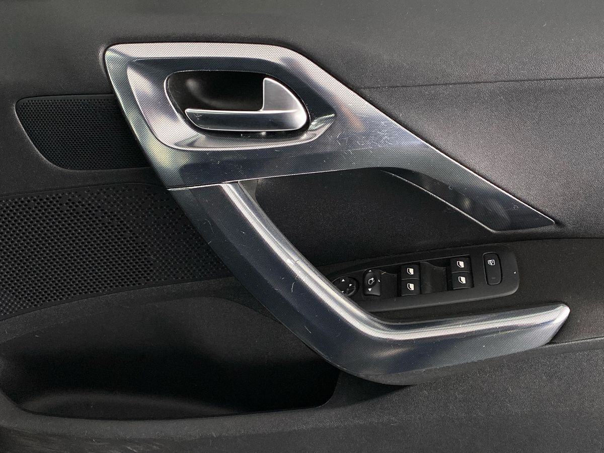 Used Peugeot 2008 2015 for sale - 76502925: Photo 25