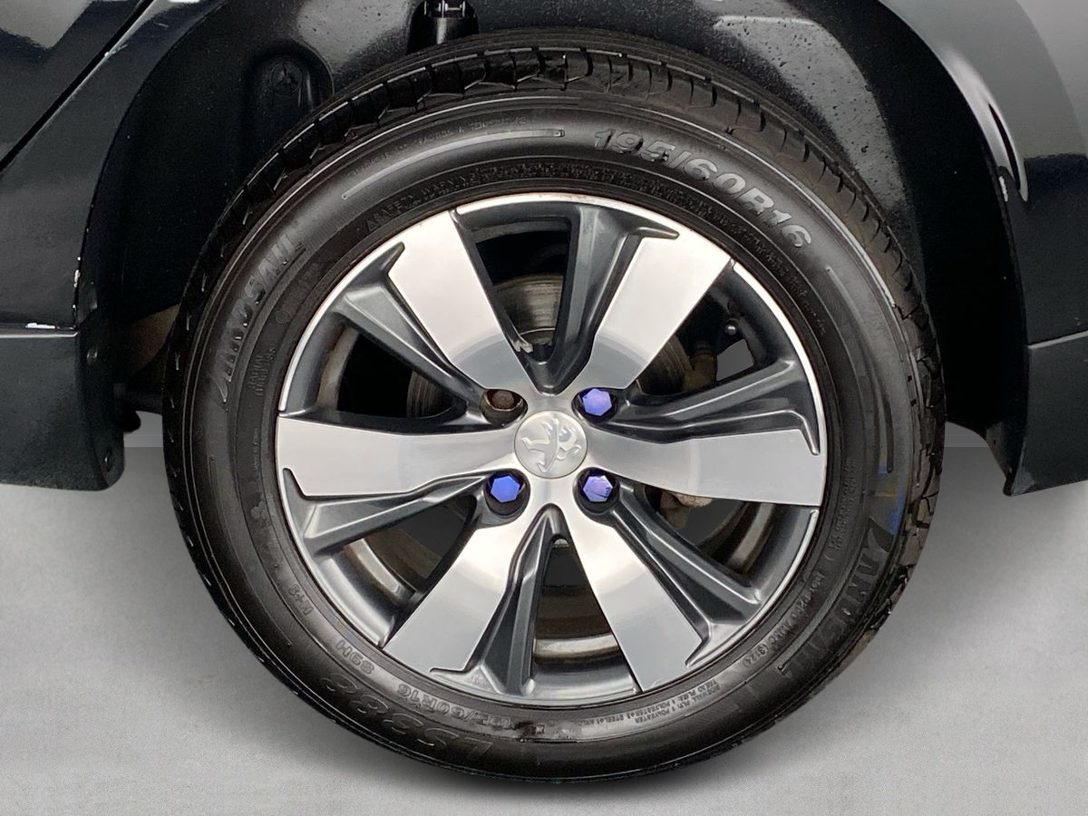 Used Peugeot 2008 2015 for sale - 76502925: Photo 32