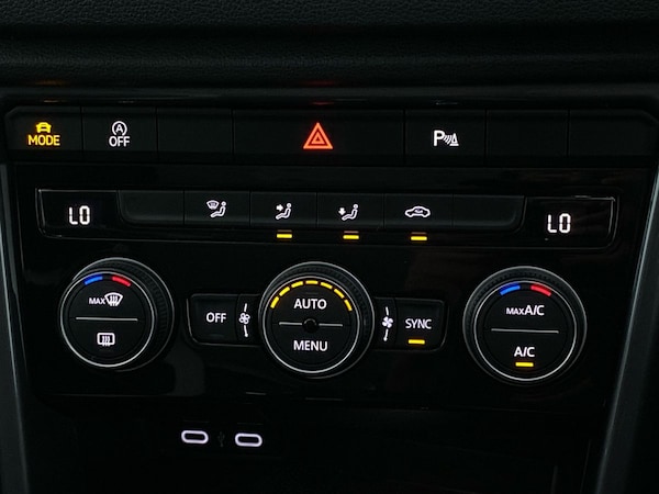 Used Volkswagen T-Roc 2021 for sale - 75592468: Photo 24