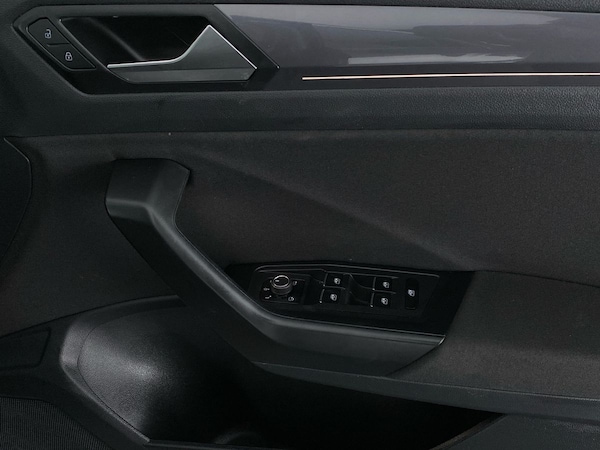 Used Volkswagen T-Roc 2021 for sale - 75592468: Photo 28