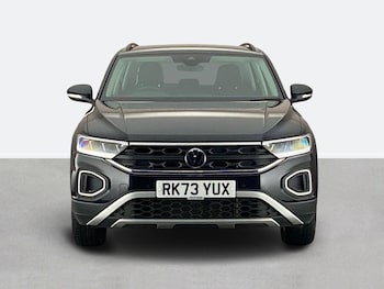 Used Volkswagen T-Roc 2023 for sale - 75215927: Photo