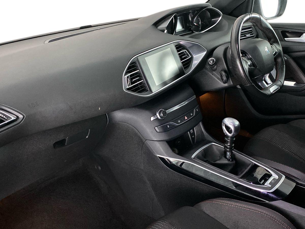 Used Peugeot 308 2016 for sale - 76515795: Photo 14