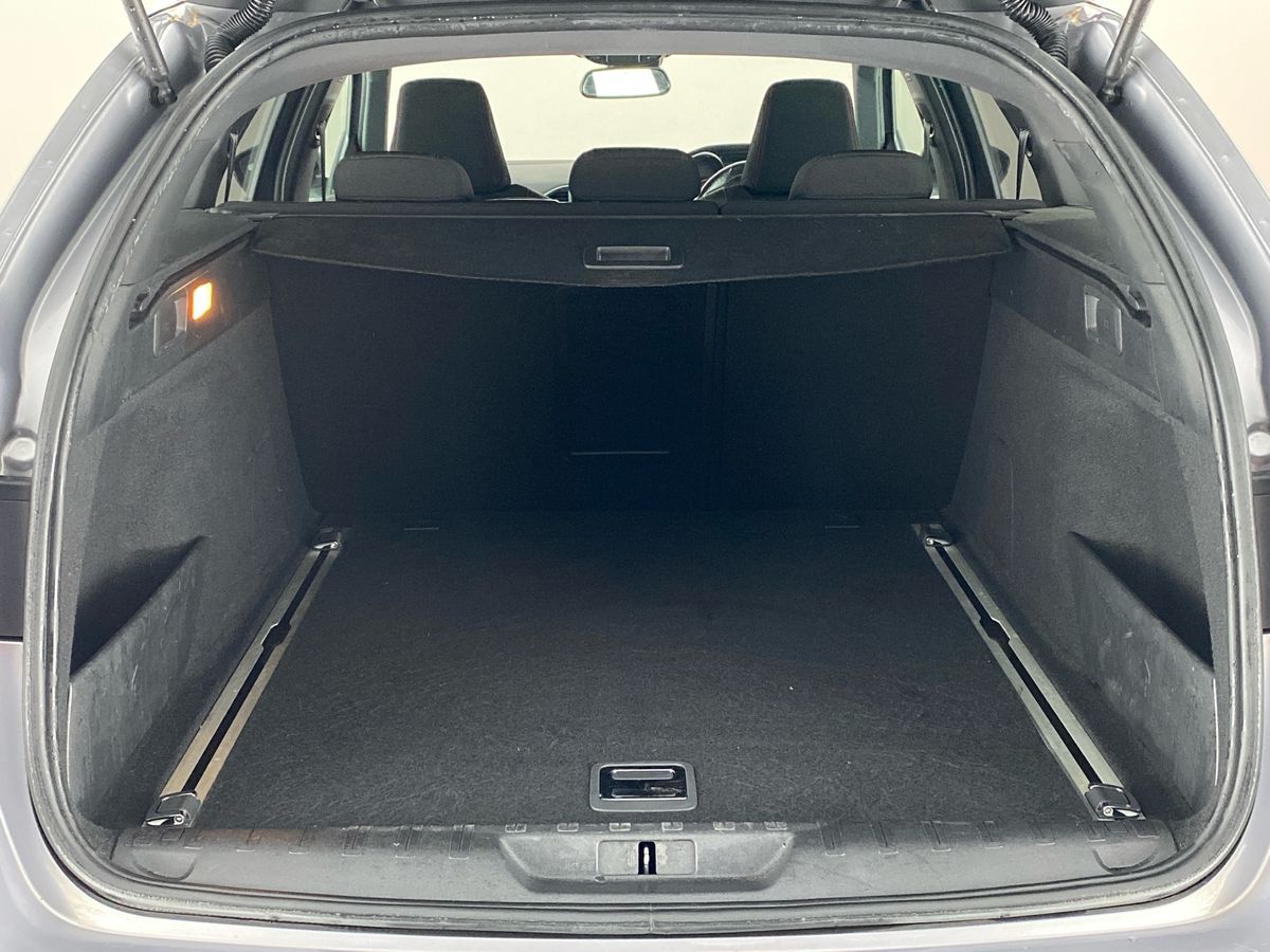 Used Peugeot 308 2016 for sale - 76515795: Photo 27