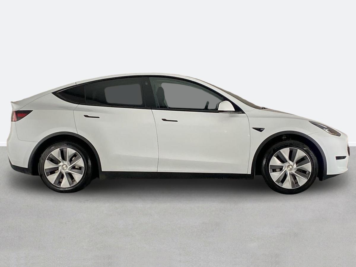 Used Tesla Model Y 2024 for sale - 77842855: Photo 2