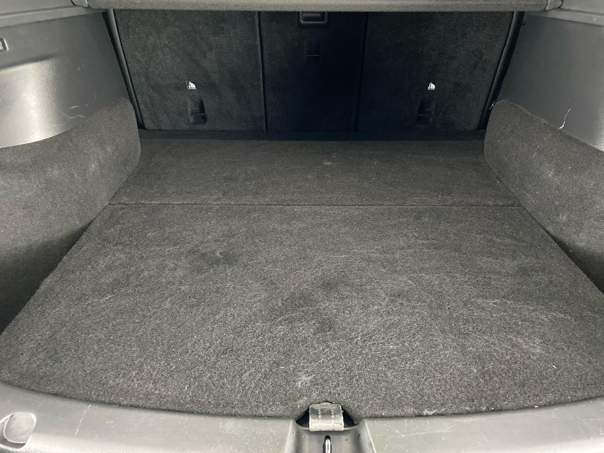 Used Tesla Model Y 2024 for sale - 77842855: Photo 27