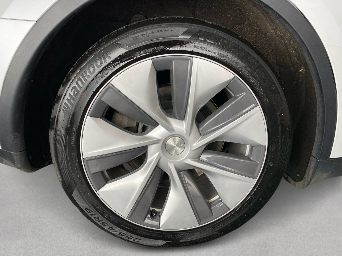 Used Tesla Model Y 2024 for sale - 77842855: Photo 31