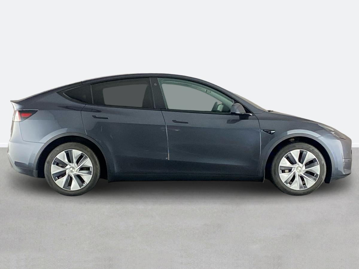 Used Tesla Model Y 2022 for sale - 77635168: Photo 2