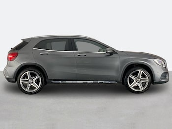 Used Mercedes-Benz GLA 2020 for sale - 77687128: Photo