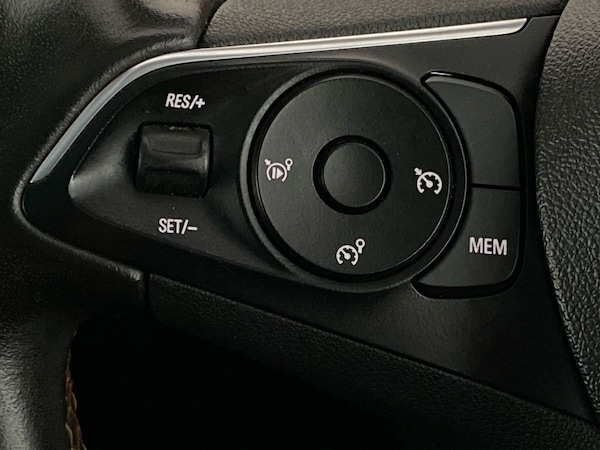 Used Vauxhall Crossland X 2018 for sale - 76207000: Photo 21