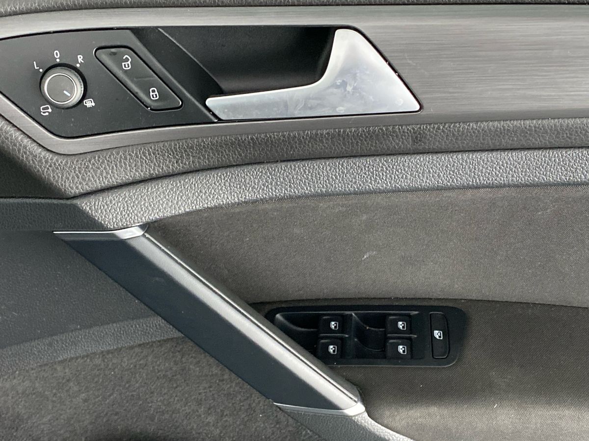 Used Volkswagen Golf 2019 for sale - 78218268: Photo 23