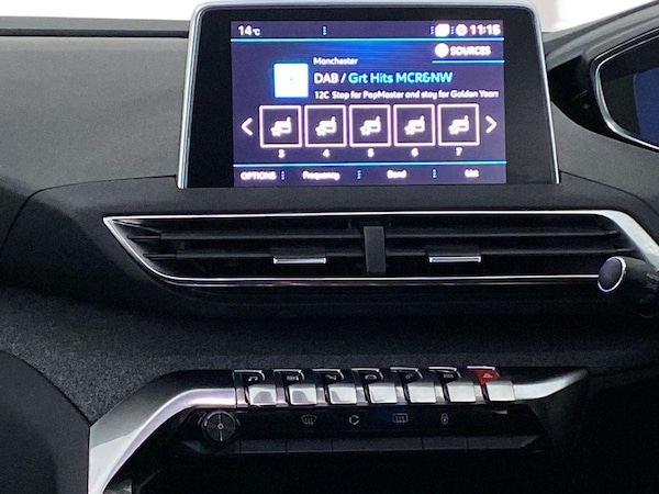 Used Peugeot 3008 2018 for sale - 76207060: Photo 10
