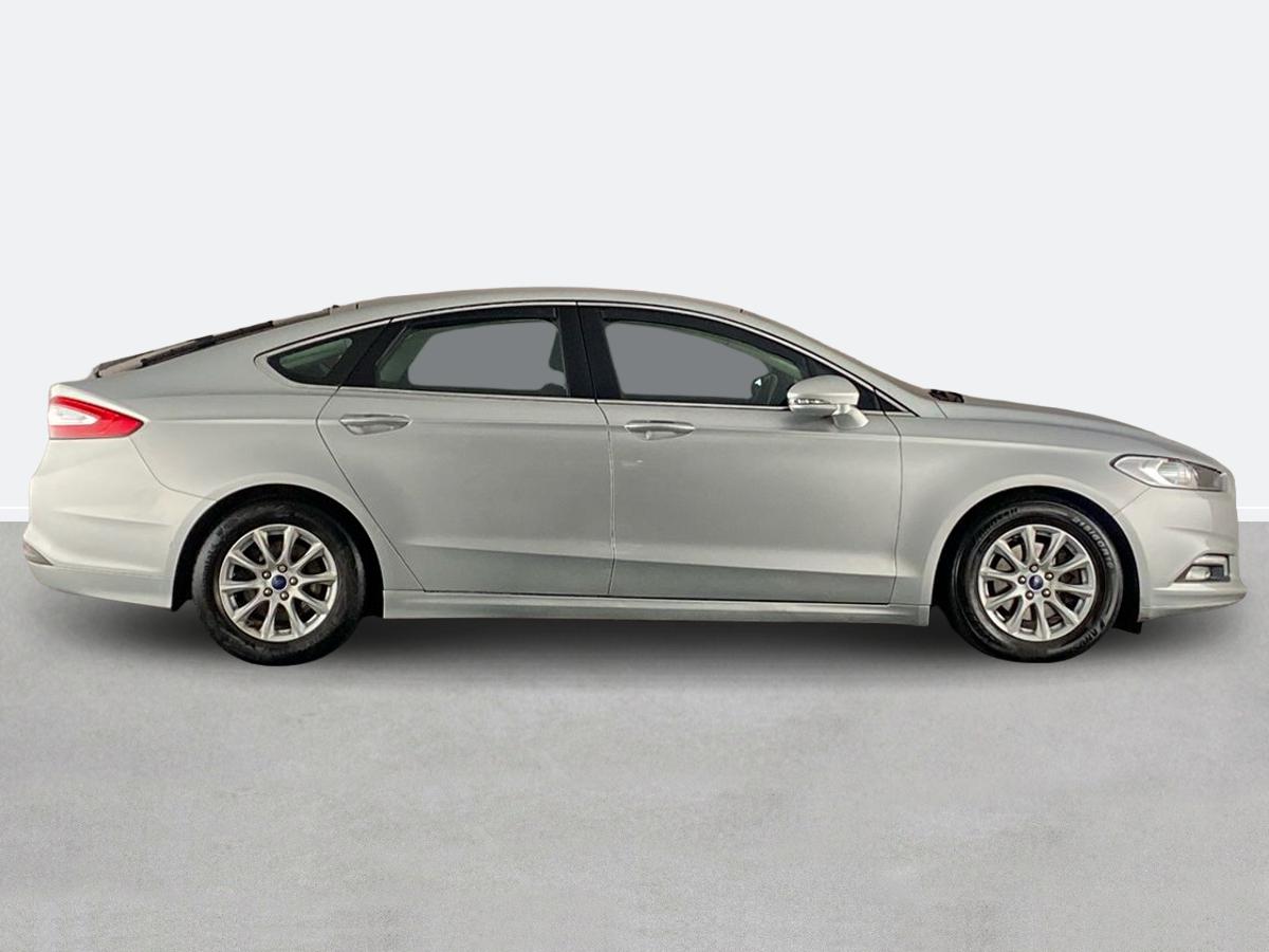 Used Ford Mondeo 2017 for sale - 77943706: Photo 2