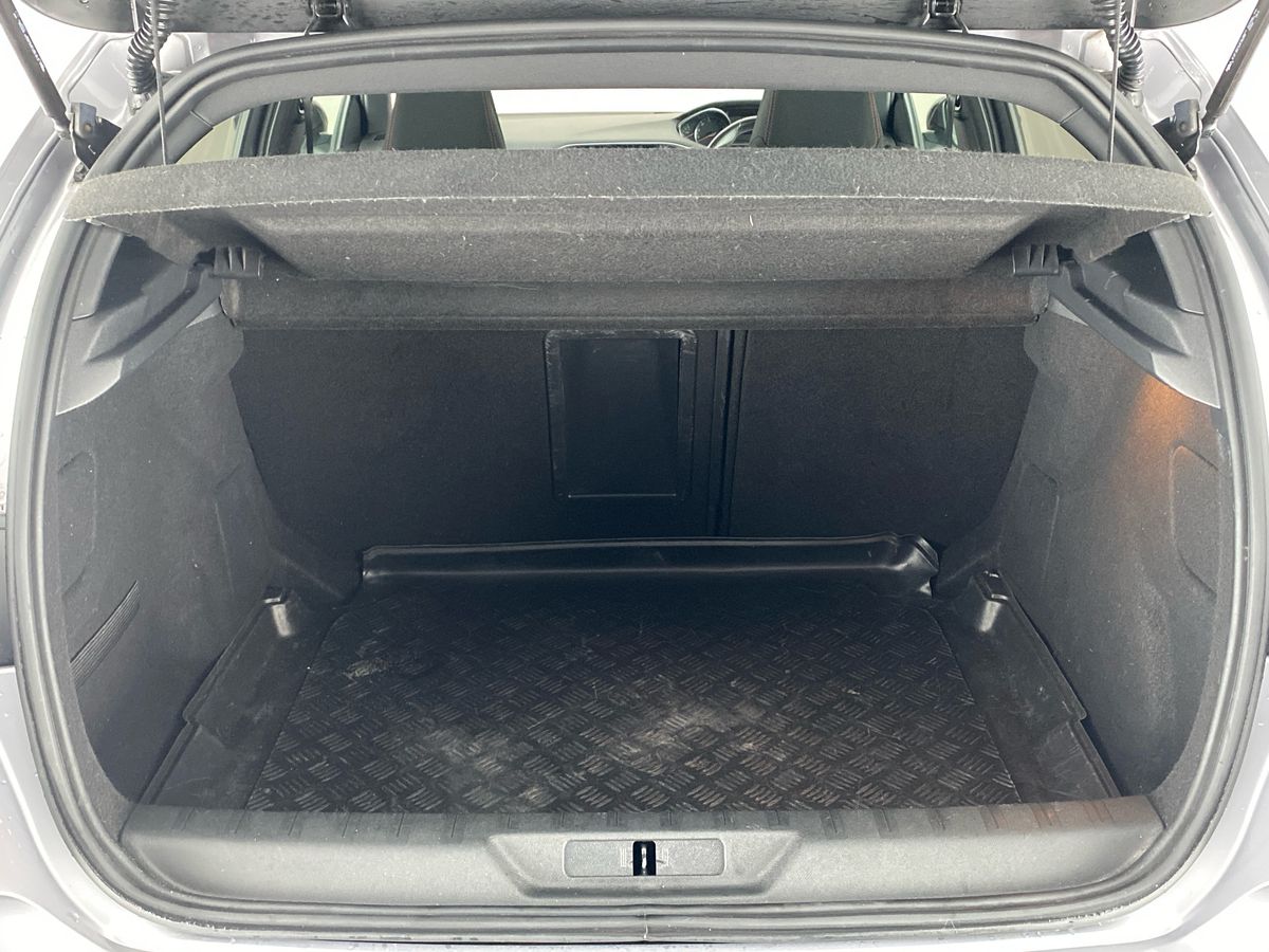 Used Peugeot 308 2019 for sale - 76916541: Photo 28