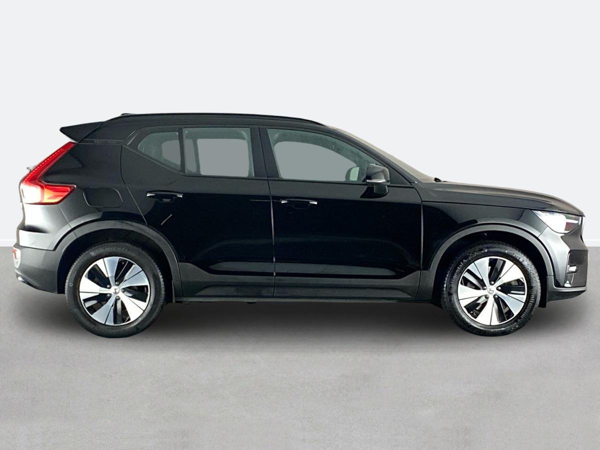 Used Volvo XC40 2022 for sale - 77472850: Photo 2