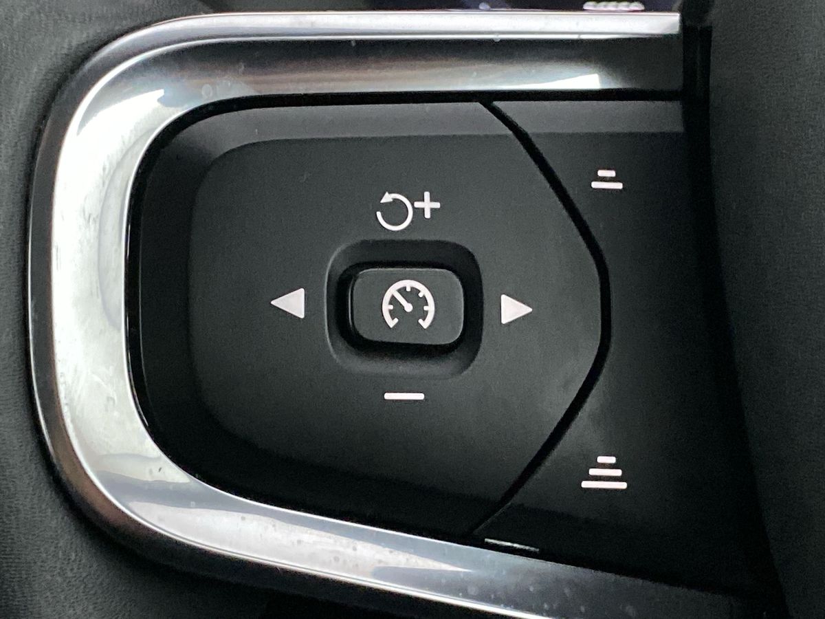 Used Volvo XC40 2022 for sale - 77472850: Photo 24