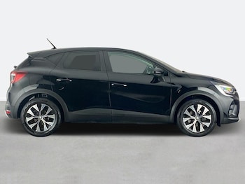 Used Renault Captur 2023 for sale - 75932749: Photo