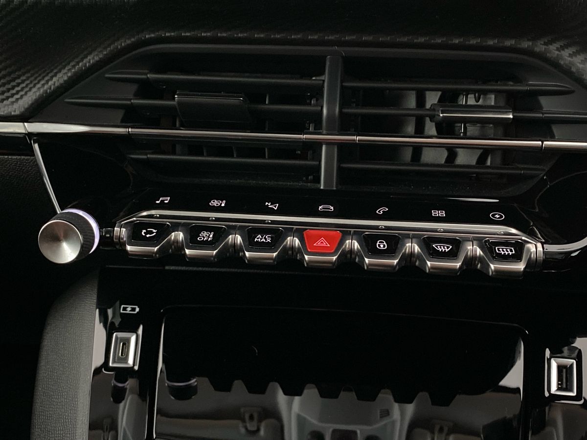 Used Peugeot 208 2020 for sale - 76636981: Photo 25