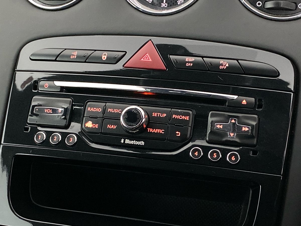 Used Peugeot RCZ 2013 for sale - 77415127: Photo 17