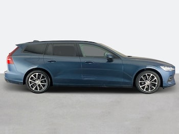 Used Volvo V60 2018 for sale - 75556946: Photo
