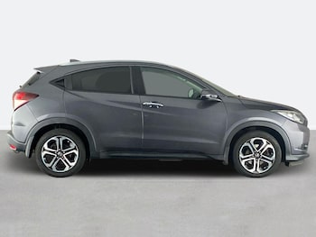 Used Honda HR-V 2018 for sale - 75673931: Photo 2