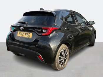 Used Toyota Yaris 2021 for sale - 76411686: Photo